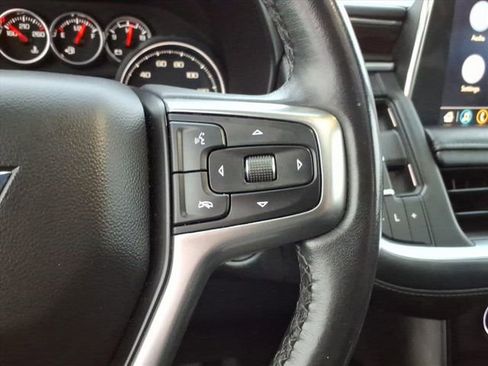 Used 2021 Chevrolet Suburban LT image 35