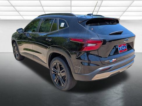 New 2026 Chevrolet Trax ACTIV w/ Driver Confidence Package FWD image 2