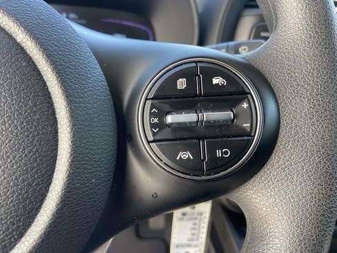 Used 2023 Kia Soul LX w/ Option Group 015 FWD image 33