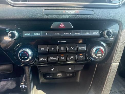 Used 2022 Kia Sportage EX AWD/4WD image 16