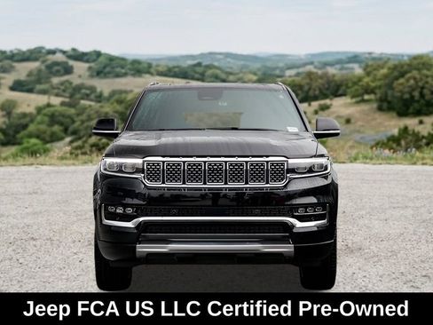 Used 2023 Jeep Grand Wagoneer L Series II w/ Premium Group II AWD/4WD image 3
