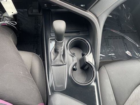 Certified 2019 Toyota Camry LE image 24