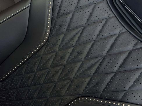 New 2026 Aston Martin DB12 Volante image 22