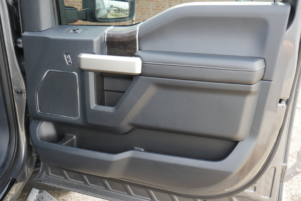 Used 2022 Ford F350 Lariat AWD/4WD image 10