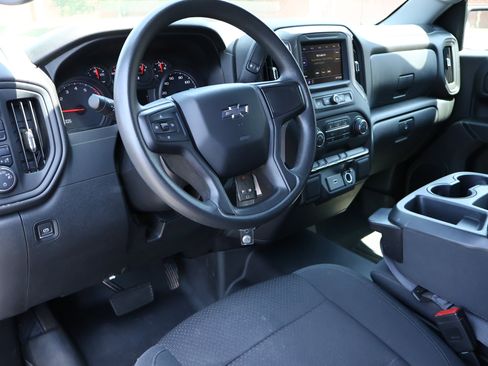 Used 2020 Chevrolet Silverado 1500 Custom Trail Boss AWD/4WD image 2