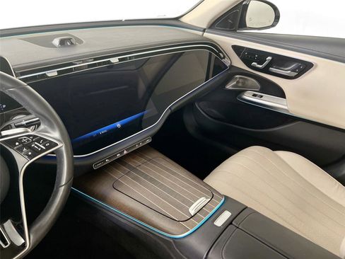 Certified 2024 Mercedes-Benz E 350 4MATIC Sedan image 18