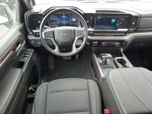 Used 2024 Chevrolet Silverado 1500 LT Trail Boss w/ Protection Package image 11