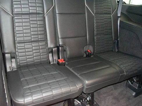 Used 2021 Cadillac Escalade Sport Platinum AWD/4WD image 13