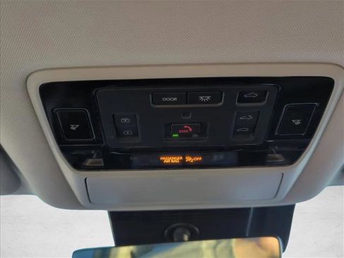 Certified 2025 Toyota Grand Highlander Platinum image 22