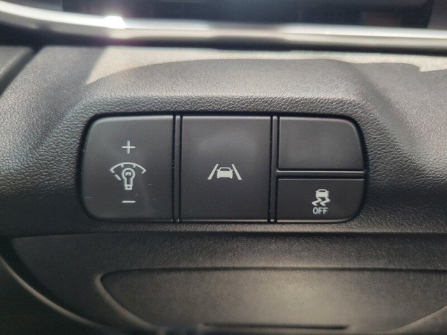 Used 2022 Hyundai Elantra SEL w/ Convenience + Premium Package FWD image 19