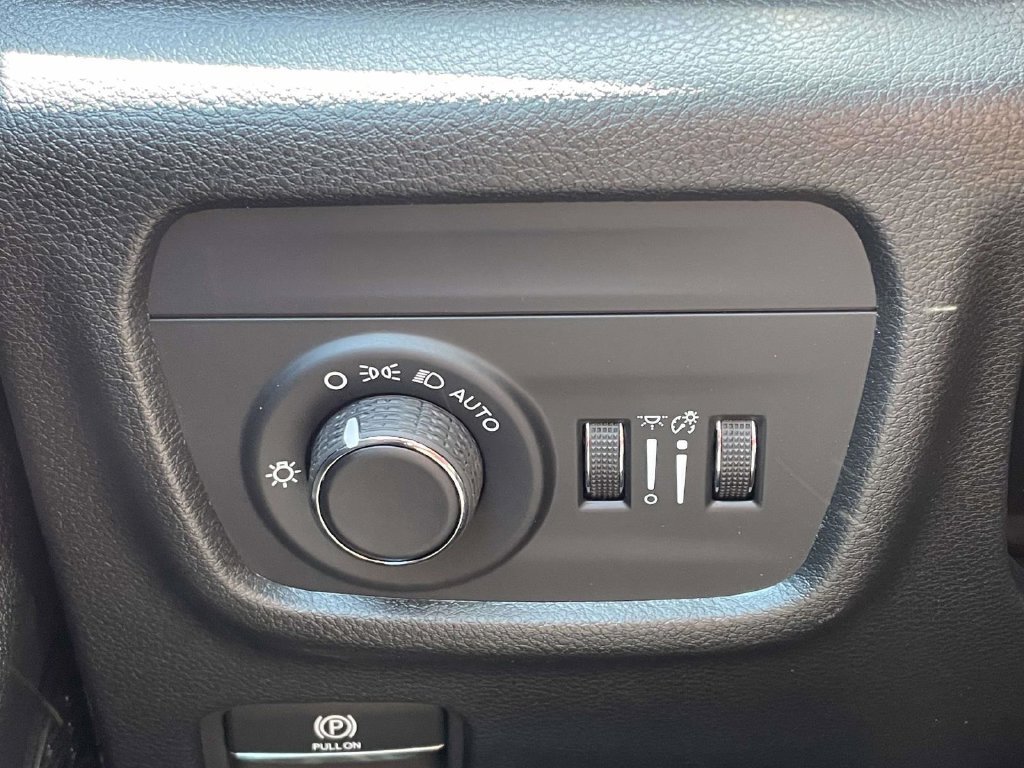 New 2026 Jeep Grand Cherokee Altitude AWD/4WD image 28