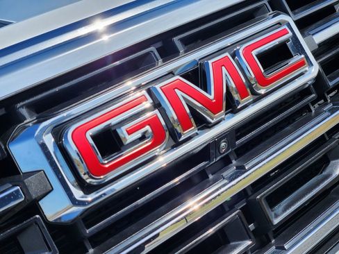 Used 2025 GMC Acadia Elevation AWD/4WD image 12