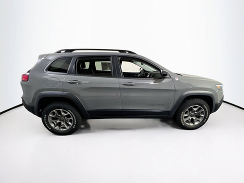 Used 2022 Jeep Cherokee Trailhawk image 4