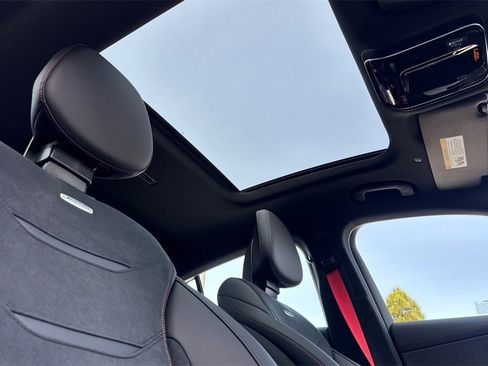 New 2025 Mercedes-Benz GLC 43 AMG 4MATIC Coupe image 17