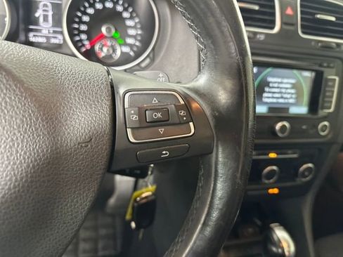 Used 2014 Volkswagen Golf TDI image 16