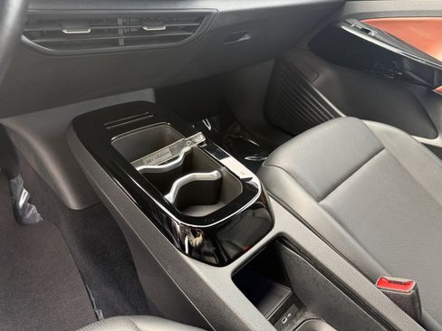 Certified 2022 Volkswagen ID.4 Pro S image 13