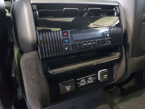 New 2026 Jeep Grand Wagoneer L Limited AWD/4WD image 15