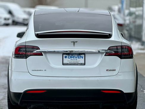 Used 2019 Tesla Model X Performance image 34