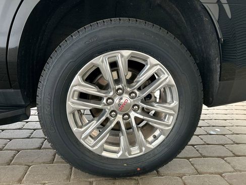 Used 2024 GMC Yukon SLT RWD image 48