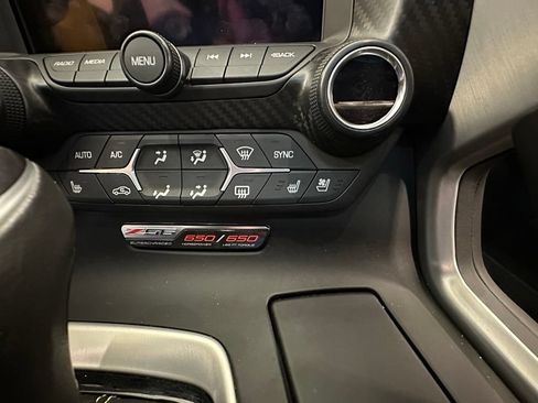 Used 2019 Chevrolet Corvette Z06 RWD image 17