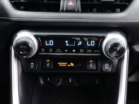 Used 2022 Toyota RAV4 XLE w/ Convenience Package AWD/4WD image 21