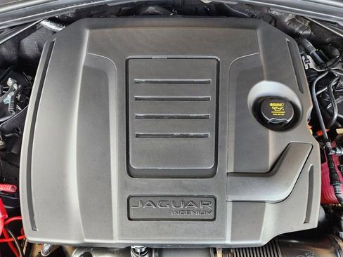 Used 2026 Jaguar F-PACE R-Dynamic S image 31