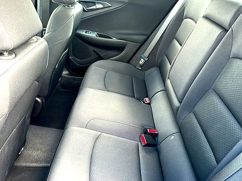 Used 2025 Chevrolet Malibu LT FWD image 18