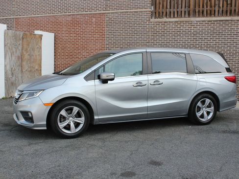 Used 2018 Honda Odyssey EX-L image 2