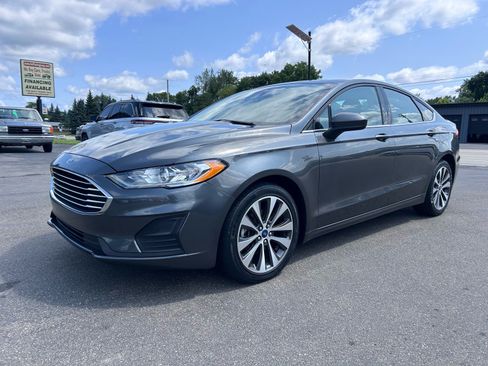 Used 2020 Ford Fusion SE AWD/4WD image 4