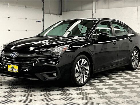 Used 2025 Subaru Legacy Limited w/ Popular Package #3 AWD/4WD image 12