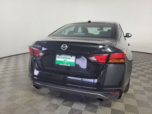 Used 2021 Nissan Altima 2.5 SR FWD image 7