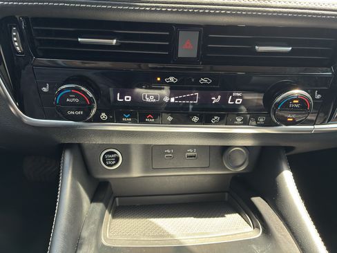Used 2023 Nissan Rogue SL w/ SL Premium Package AWD/4WD image 40