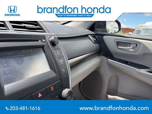 Used 2017 Toyota Camry LE FWD image 18