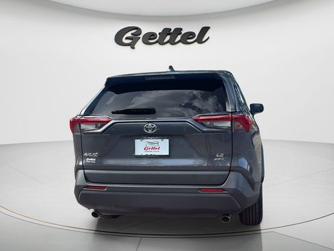 Used 2022 Toyota RAV4 LE AWD/4WD image 6