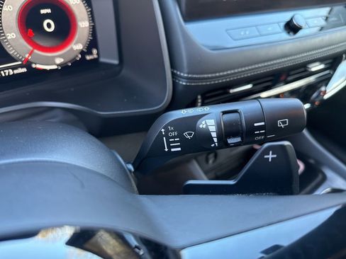 Used 2024 Nissan Rogue SL w/ SL Premium Package image 24