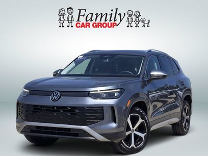 Used 2025 Volkswagen Tiguan SE
