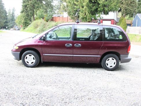 Used 1999 Dodge Caravan image 12