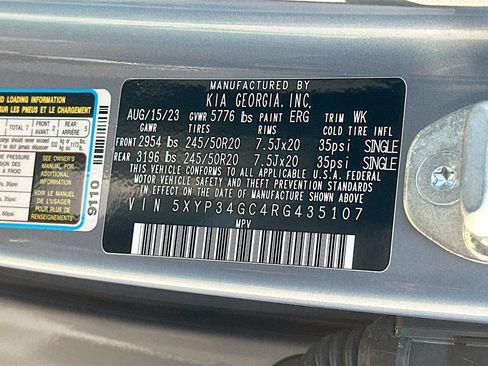 Used 2024 Kia Telluride EX w/ EX Captain's Chair Package FWD image 34