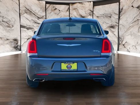 Used 2016 Chrysler 300 C image 6