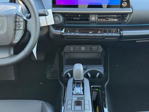 New 2026 Toyota Prius Plug-In Hybrid FWD image 10