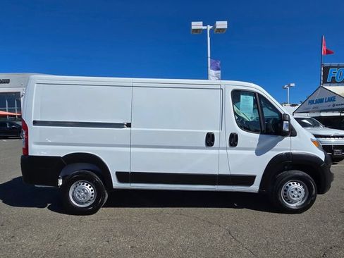 Used 2024 RAM ProMaster 2500 w/ Safety Group FWD image 7