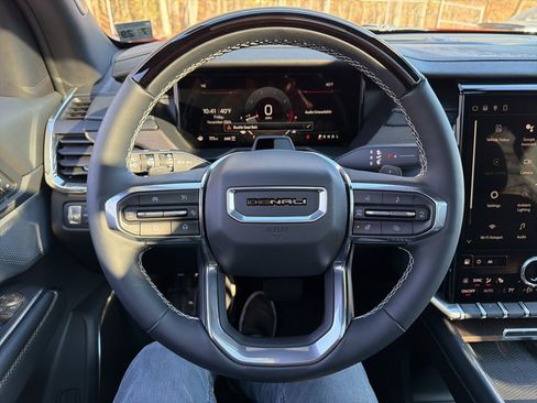 Used 2024 GMC Acadia Denali w/ Super Cruise Package image 21