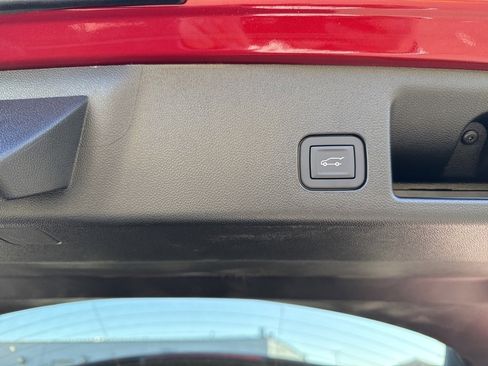 New 2026 Chevrolet Equinox EV LT image 16