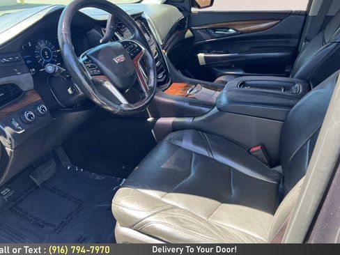 Used 2016 Cadillac Escalade Luxury AWD/4WD image 15