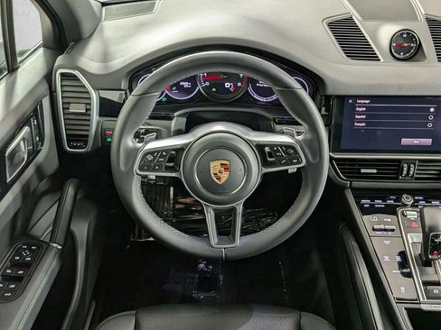 Certified 2023 Porsche Cayenne AWD/4WD image 15