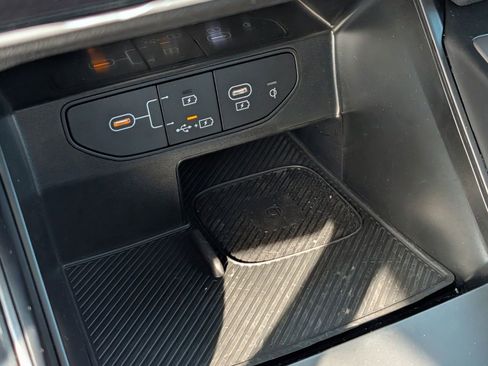Used 2025 Kia Sorento S w/ Panoramic Sunroof Package FWD image 9