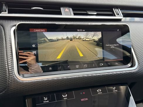 Used 2018 Land Rover Range Rover Velar S image 29