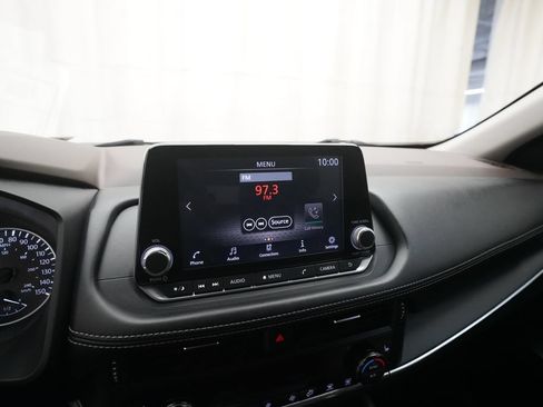 Used 2021 Nissan Rogue S AWD/4WD image 7