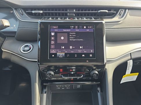 New 2026 Jeep Grand Cherokee Laredo X image 21