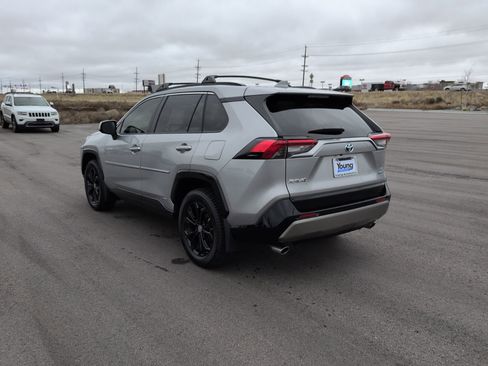 Used 2024 Toyota RAV4 SE w/ Weather Package image 5